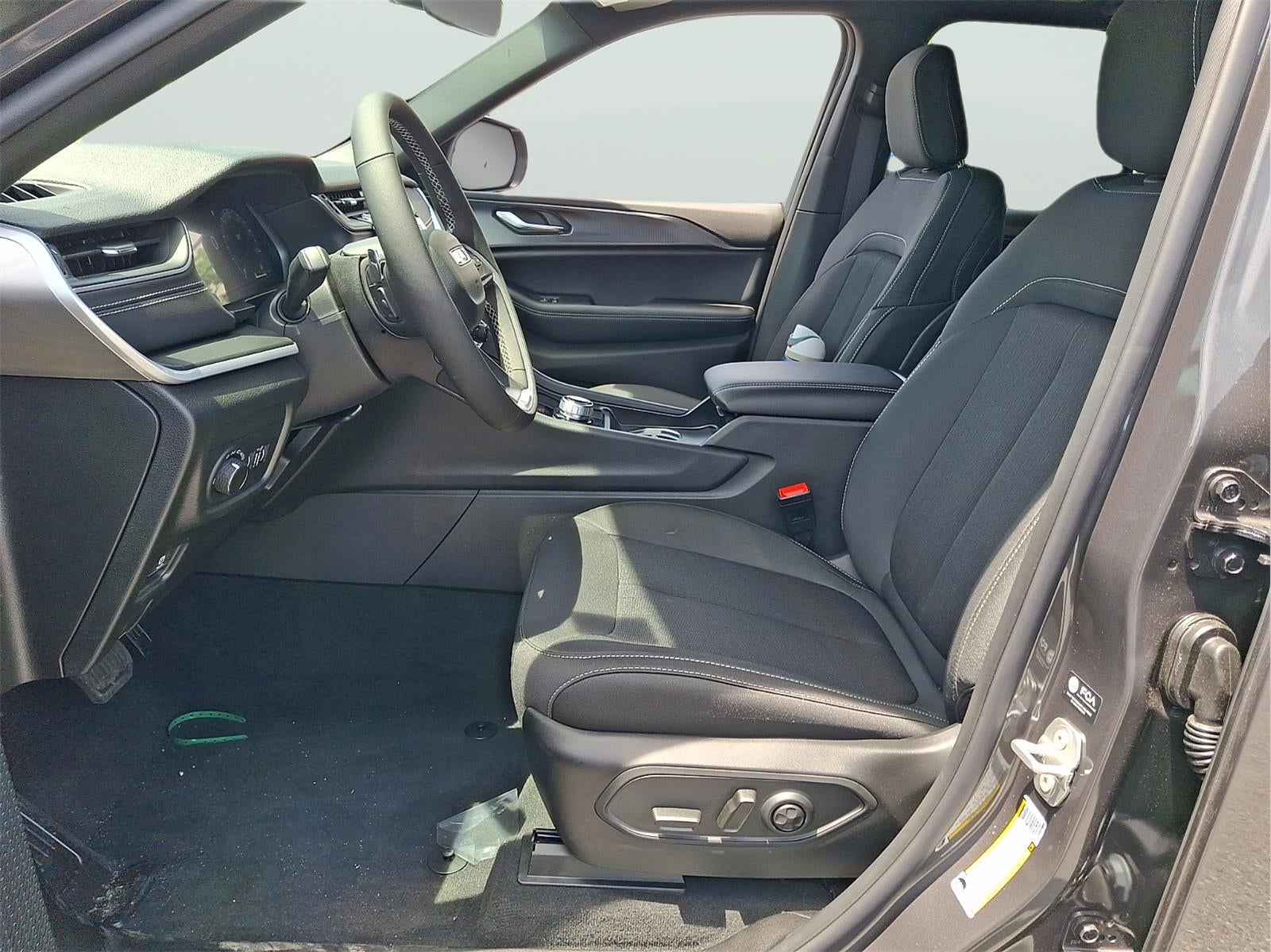 2026 Jeep Grand Cherokee Laredo X