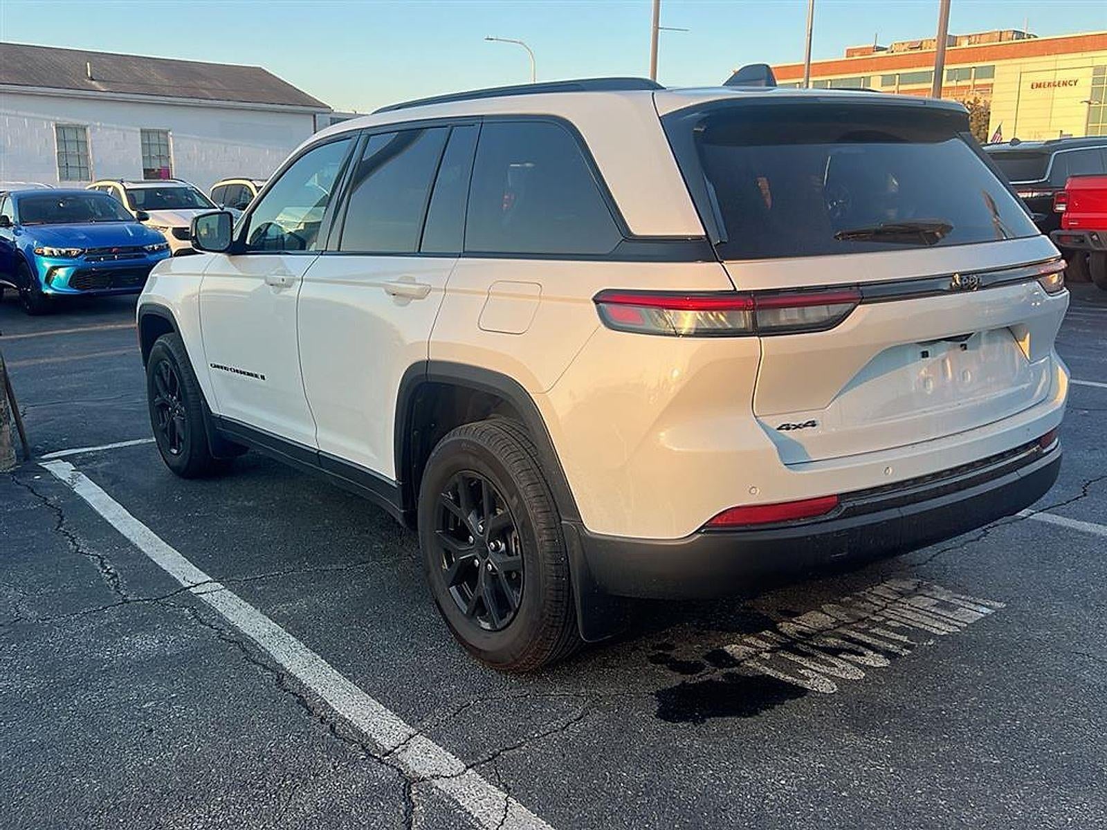 2025 Jeep GRAND CHEROKEE LARE