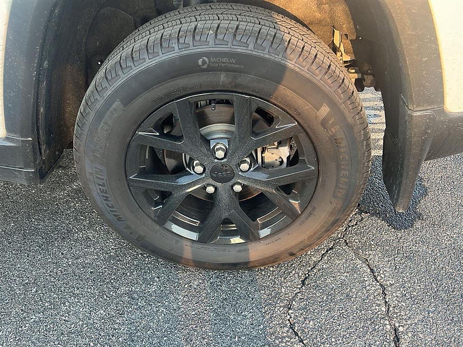 2025 Jeep GRAND CHEROKEE LARE