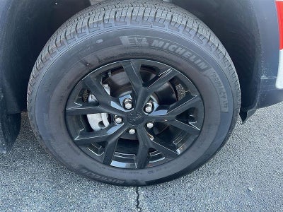 2025 Jeep GRAND CHEROKEE LARE