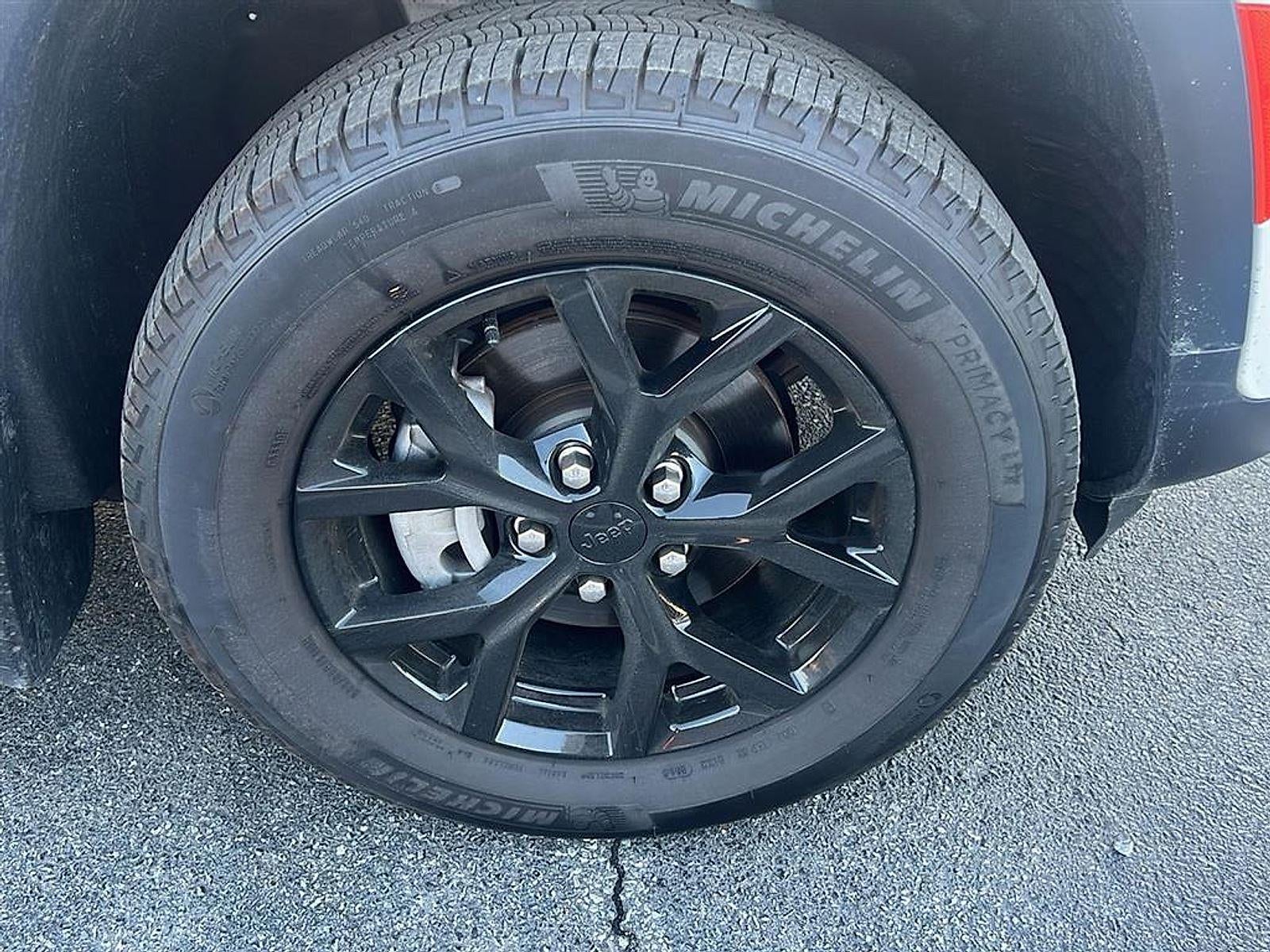 2025 Jeep GRAND CHEROKEE LARE