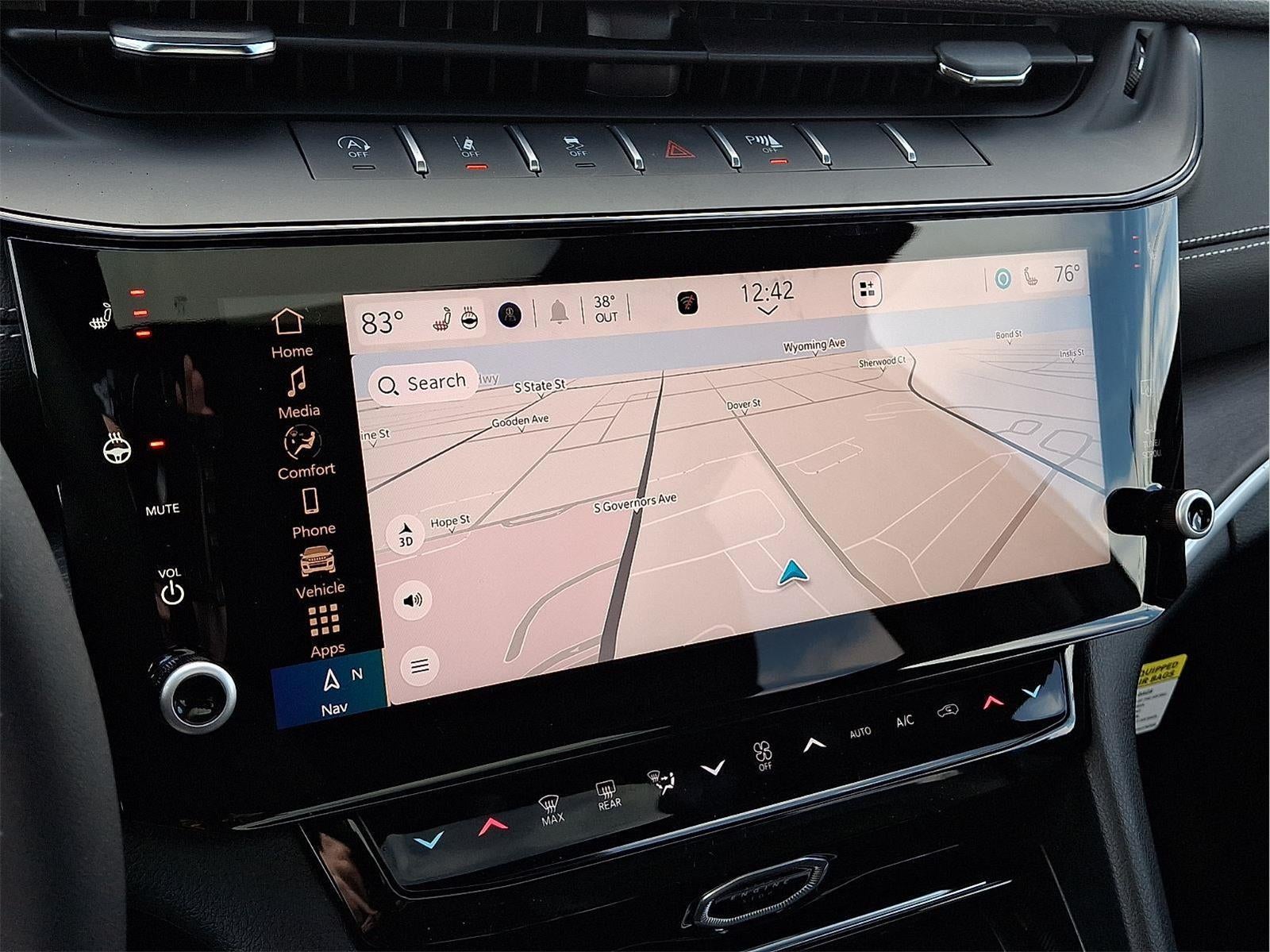 2026 Jeep Grand Cherokee Laredo Altitude