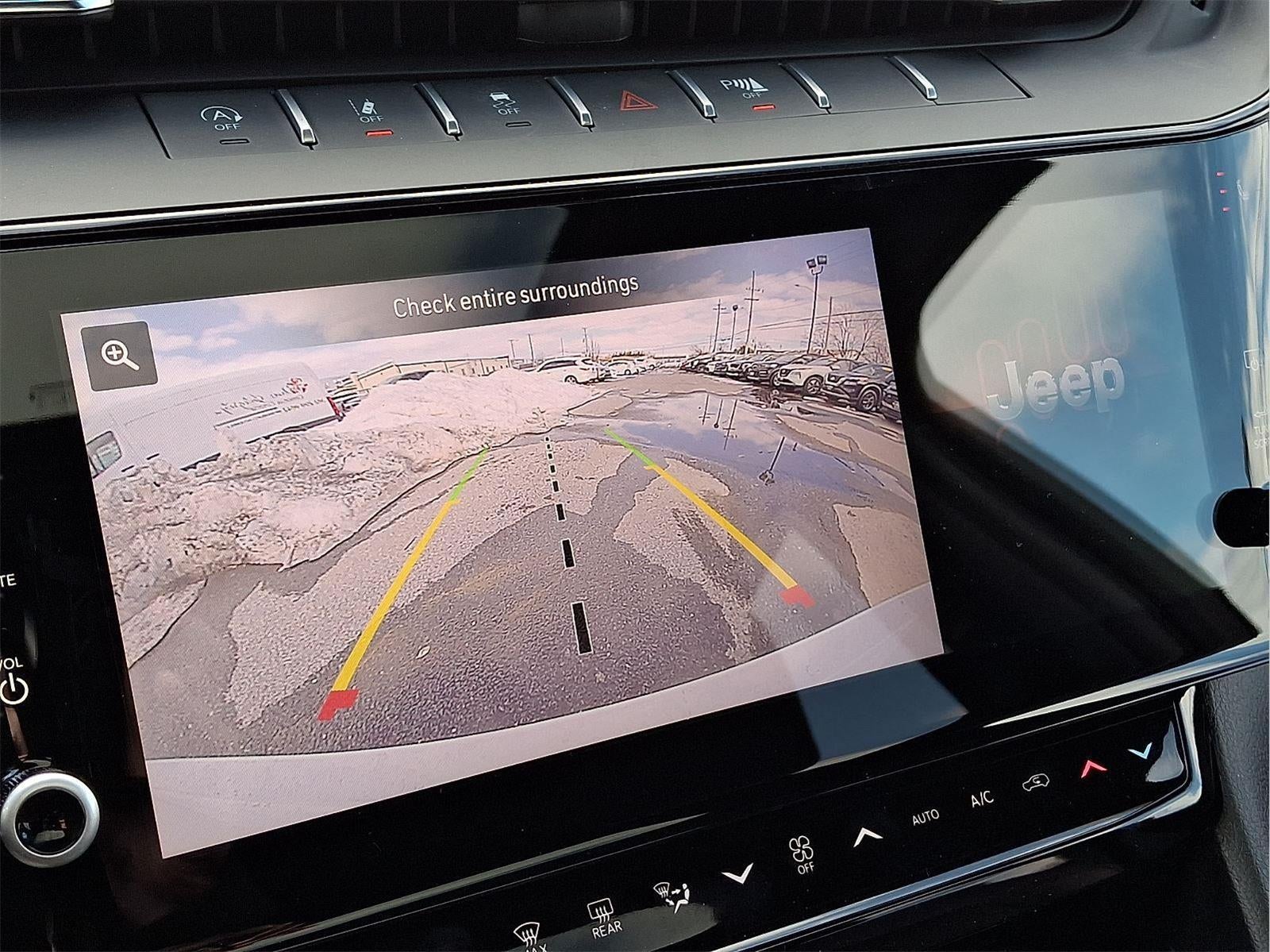 2026 Jeep Grand Cherokee Laredo Altitude