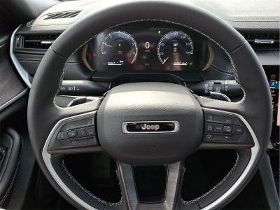 2026 Jeep Grand Cherokee Laredo Altitude