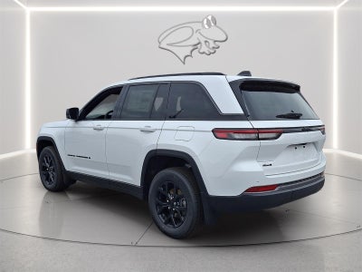2026 Jeep Grand Cherokee Laredo Altitude