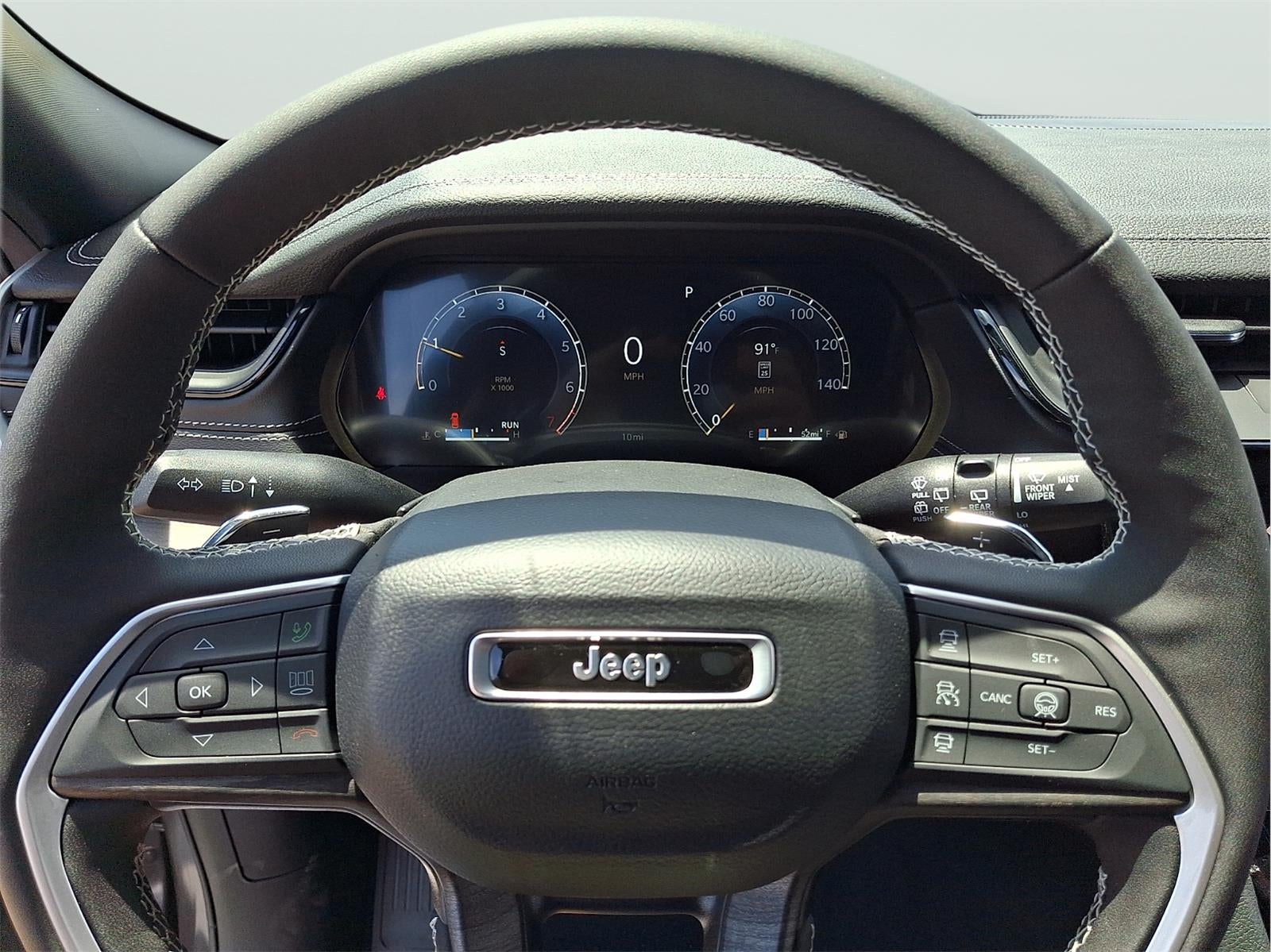 2026 Jeep Grand Cherokee Laredo Altitude