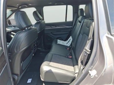 2026 Jeep Grand Cherokee Laredo Altitude
