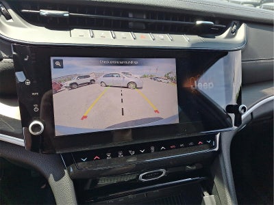 2026 Jeep Grand Cherokee Laredo Altitude