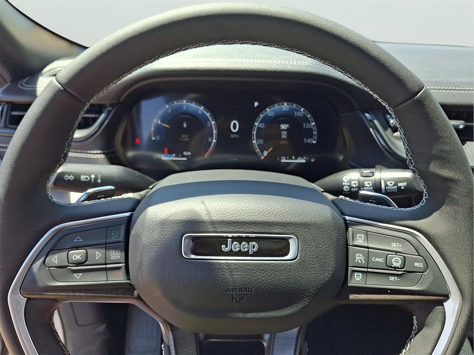 2026 Jeep Grand Cherokee Laredo Altitude