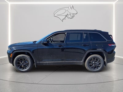 2026 Jeep Grand Cherokee Laredo Altitude