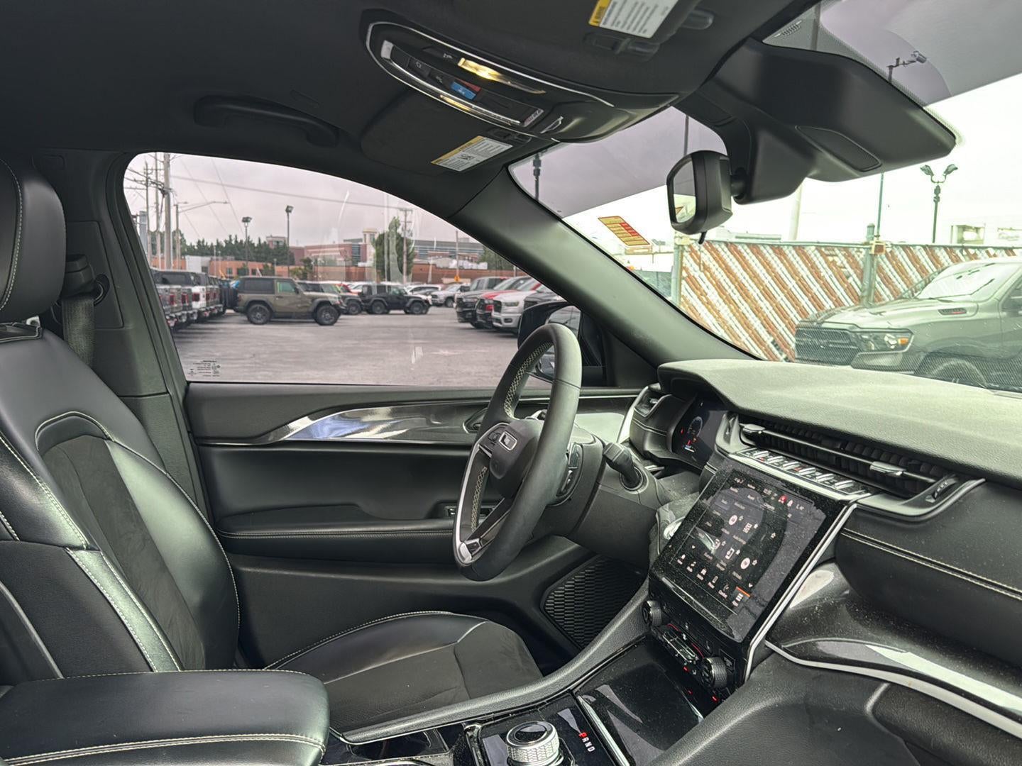 2023 Jeep GRAND CHEROKEE L Altitude