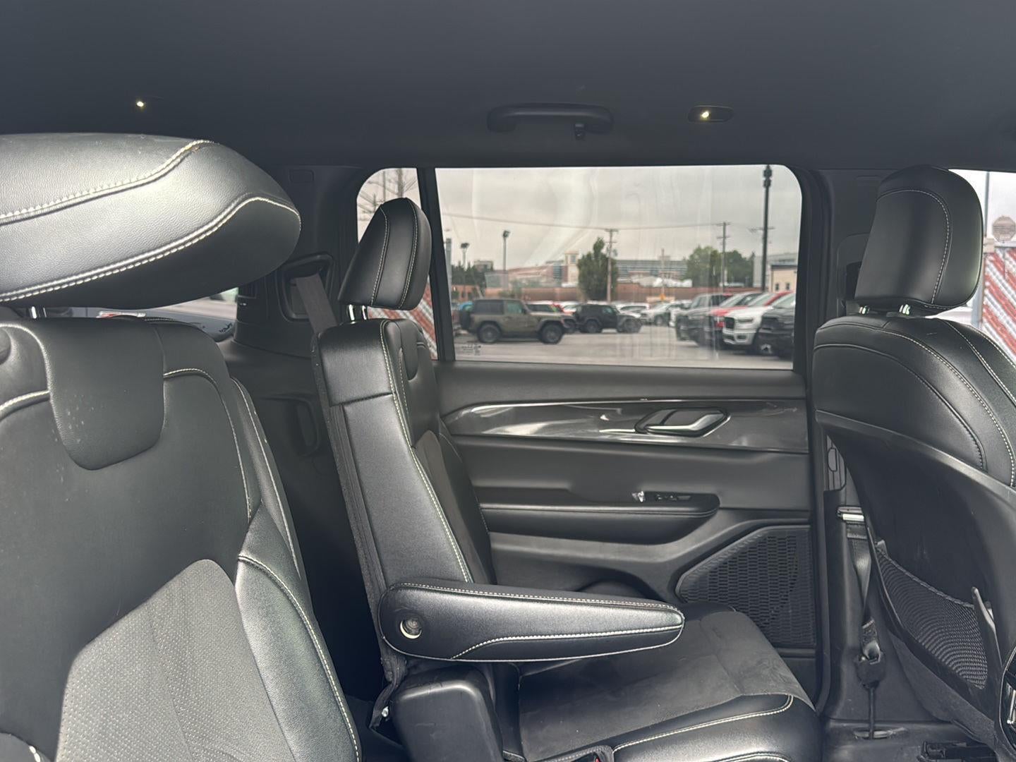 2023 Jeep GRAND CHEROKEE L Altitude