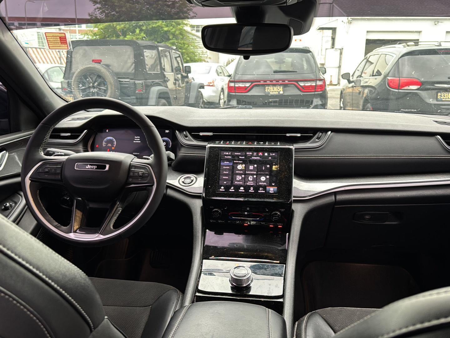 2023 Jeep GRAND CHEROKEE L Altitude