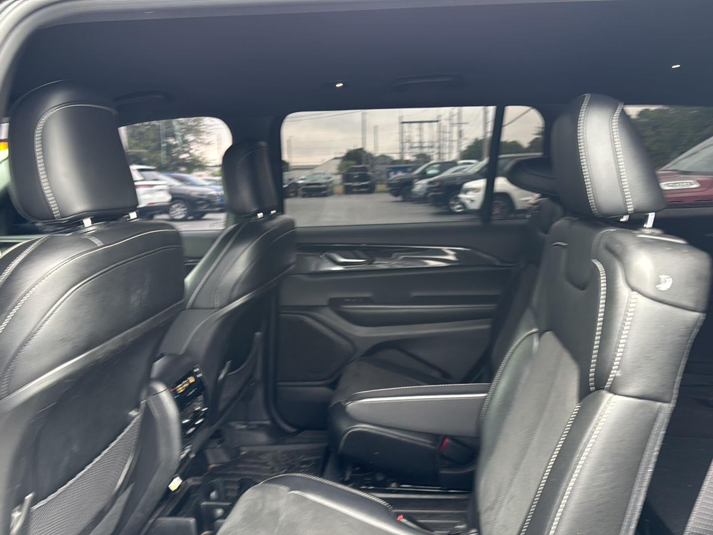 2023 Jeep GRAND CHEROKEE L Altitude