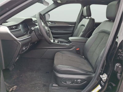 2026 Jeep Grand Cherokee L Laredo Altitude