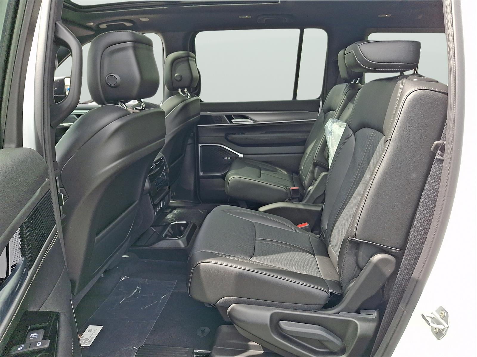 2026 Jeep Grand Wagoneer Upland