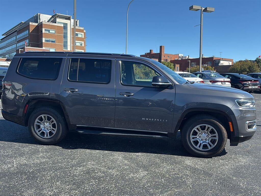 2023 Jeep Wagoneer BASE