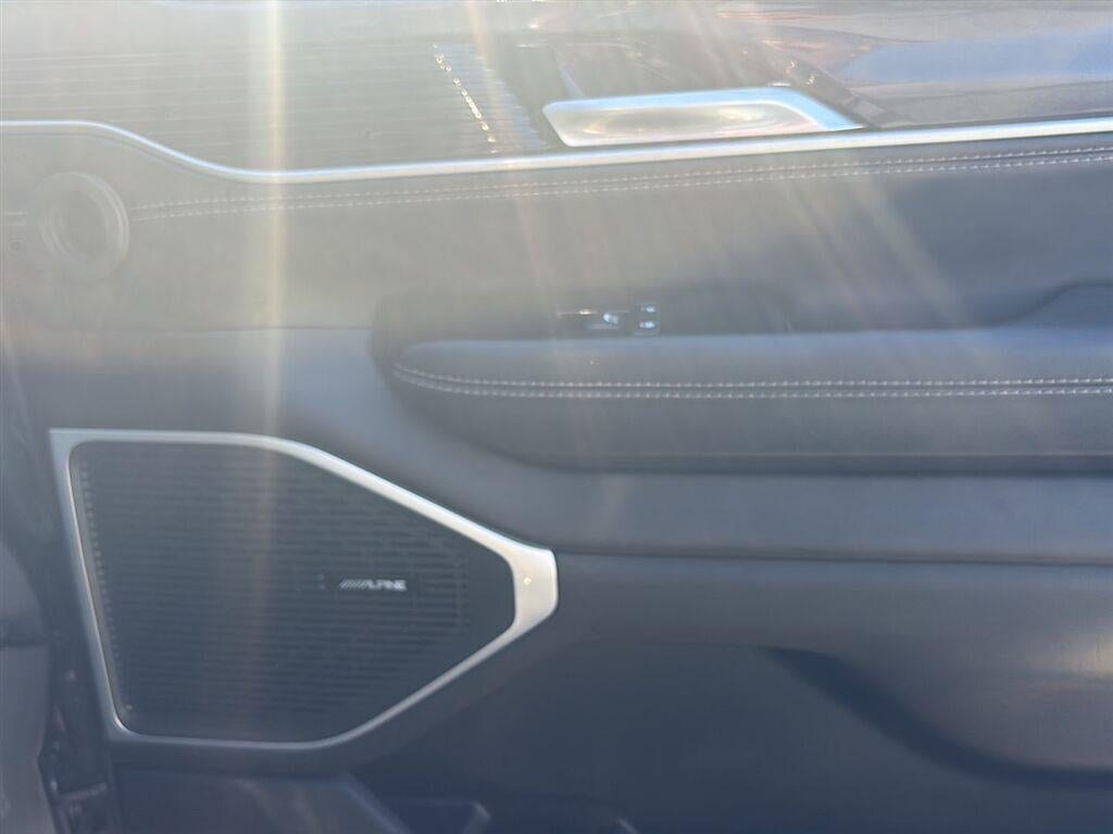 2023 Jeep Wagoneer BASE