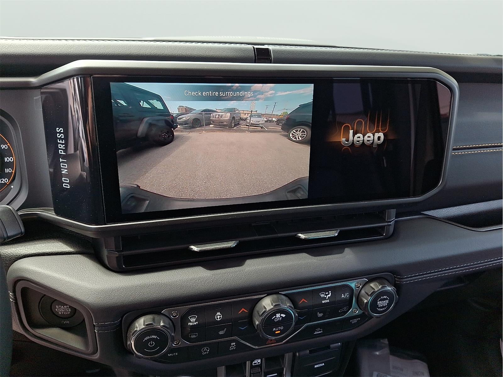 2026 Jeep Gladiator Sahara