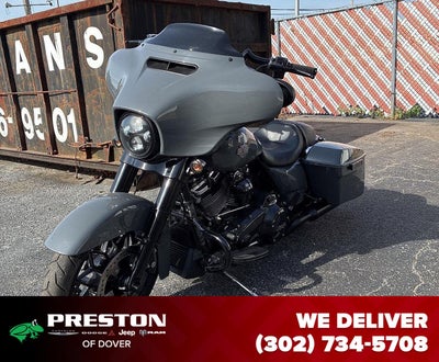 2022 HARLEY DAVIDSON STREET GLIDE Base