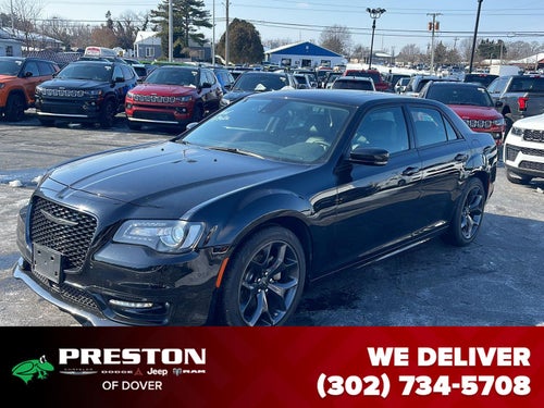 2023 Chrysler 300 300 Touring L