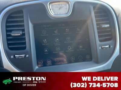 2023 Chrysler 300 300 Touring L