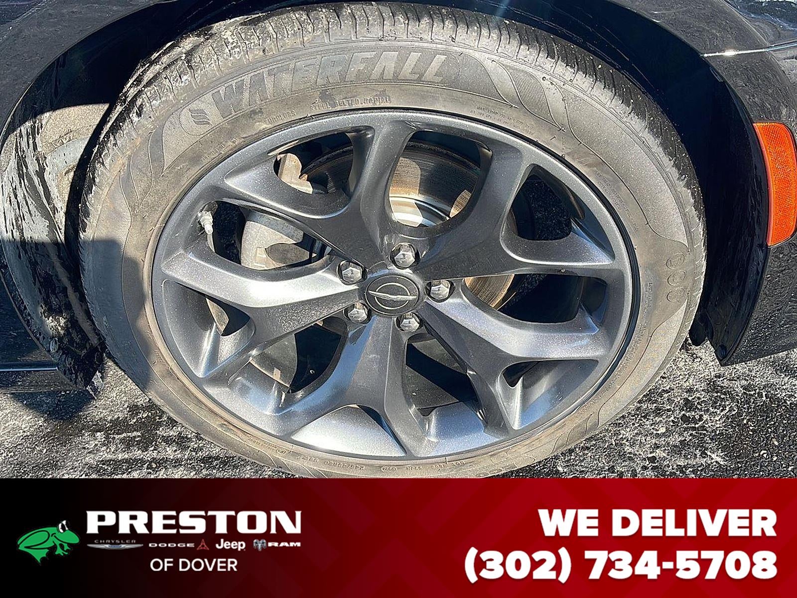 2023 Chrysler 300 300 Touring L