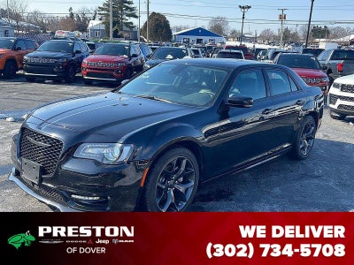 2023 Chrysler 300 300 Touring L