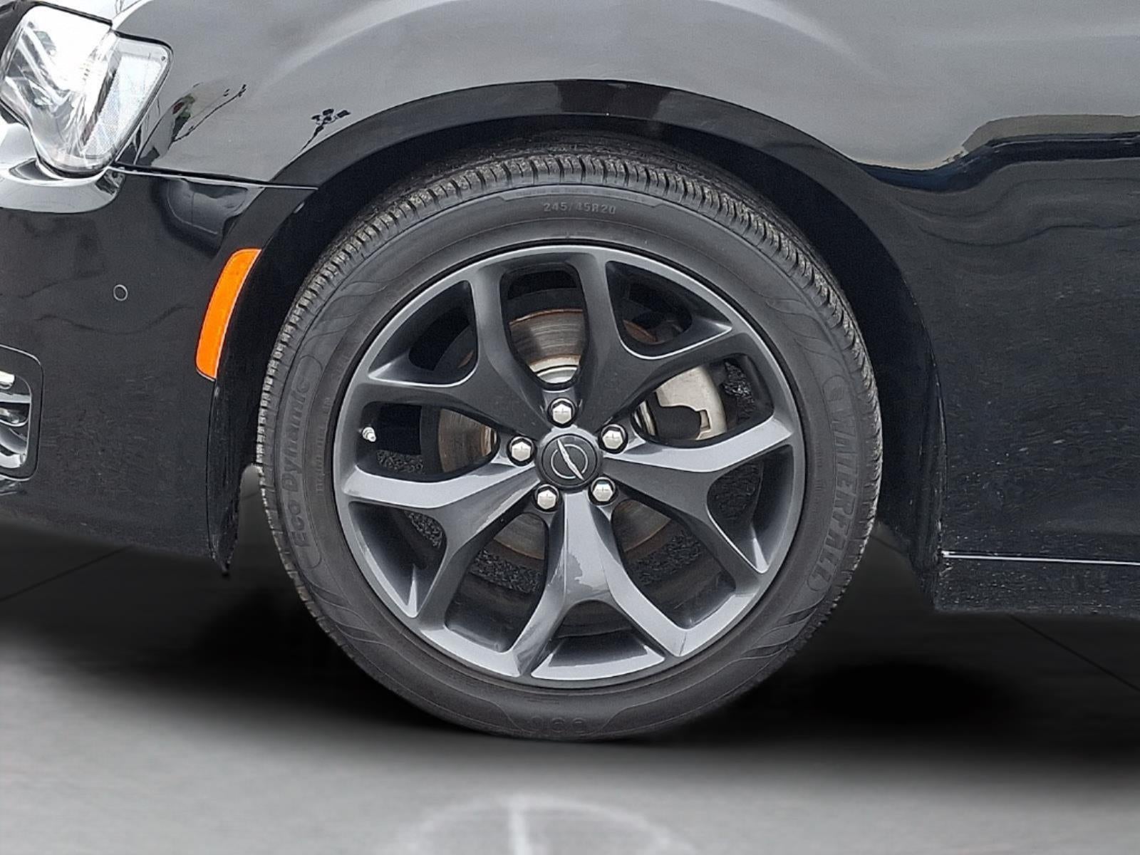 2023 Chrysler 300 300 Touring L