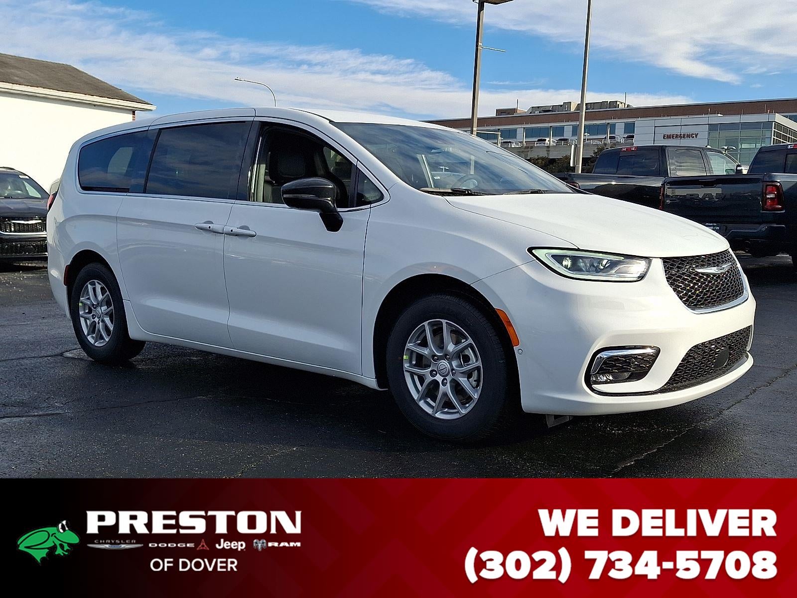 2026 Chrysler Pacifica Select