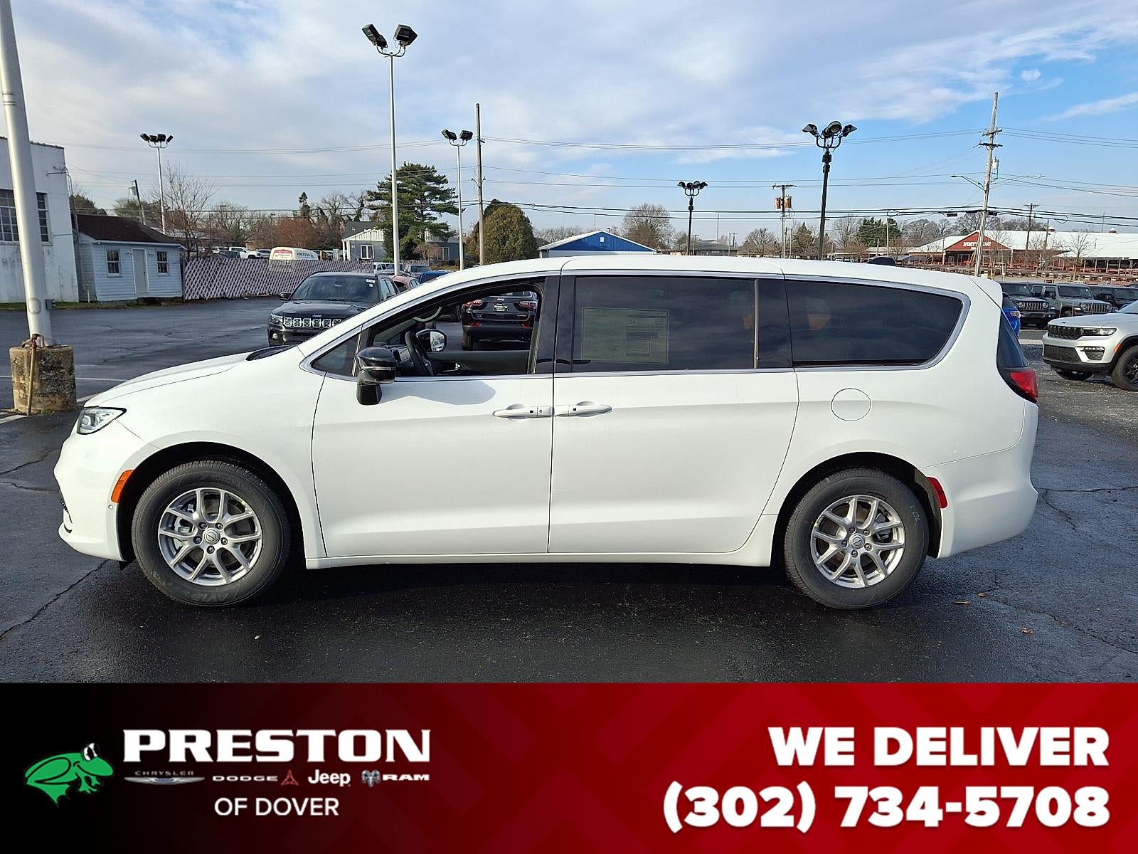 2026 Chrysler Pacifica Select