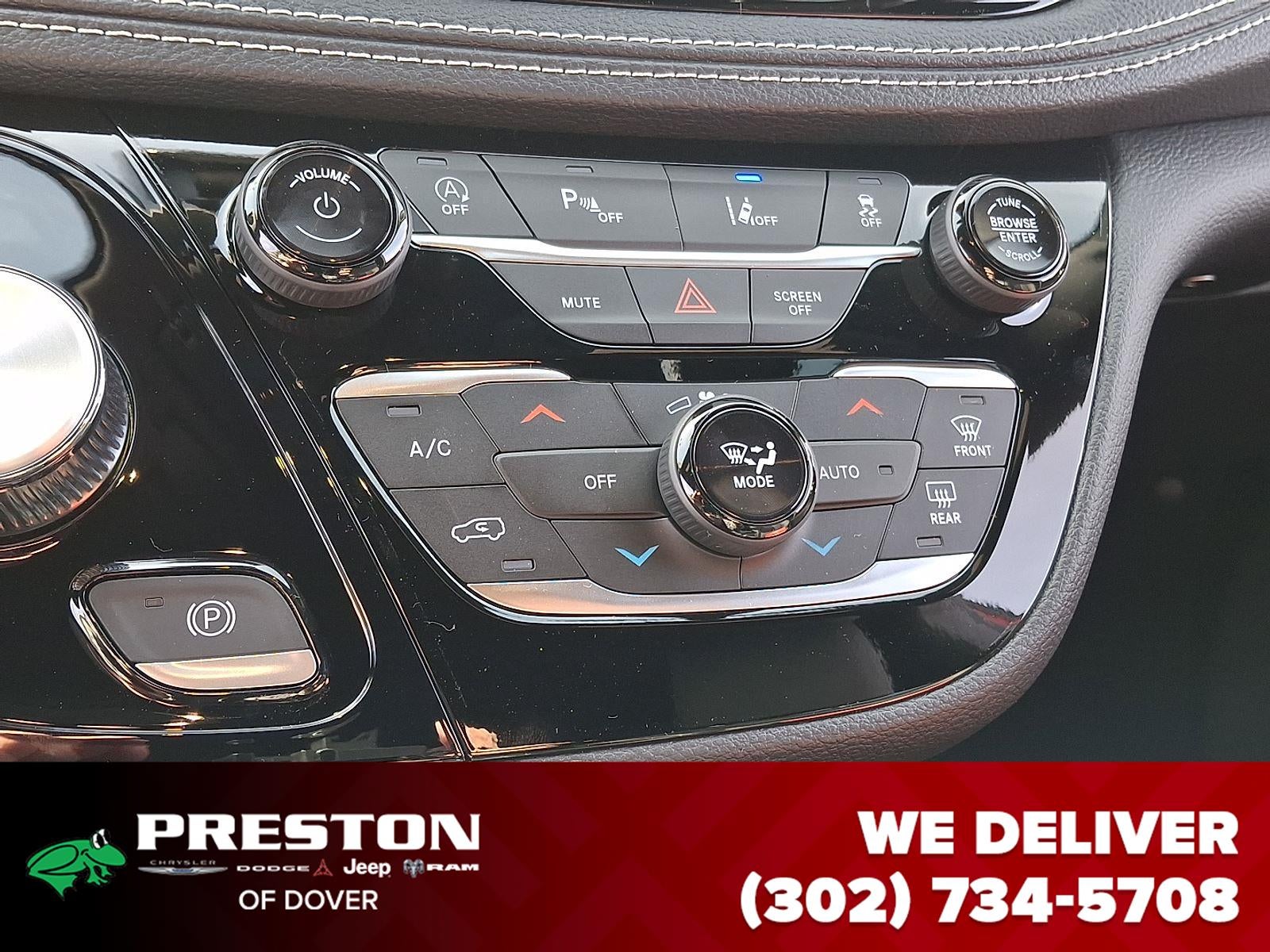 2026 Chrysler Pacifica Select