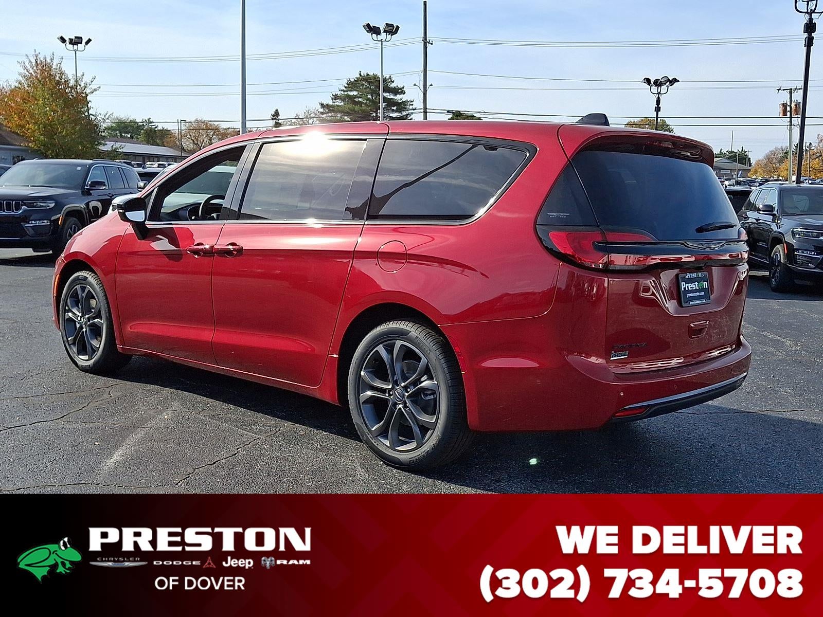 2026 Chrysler Pacifica Select