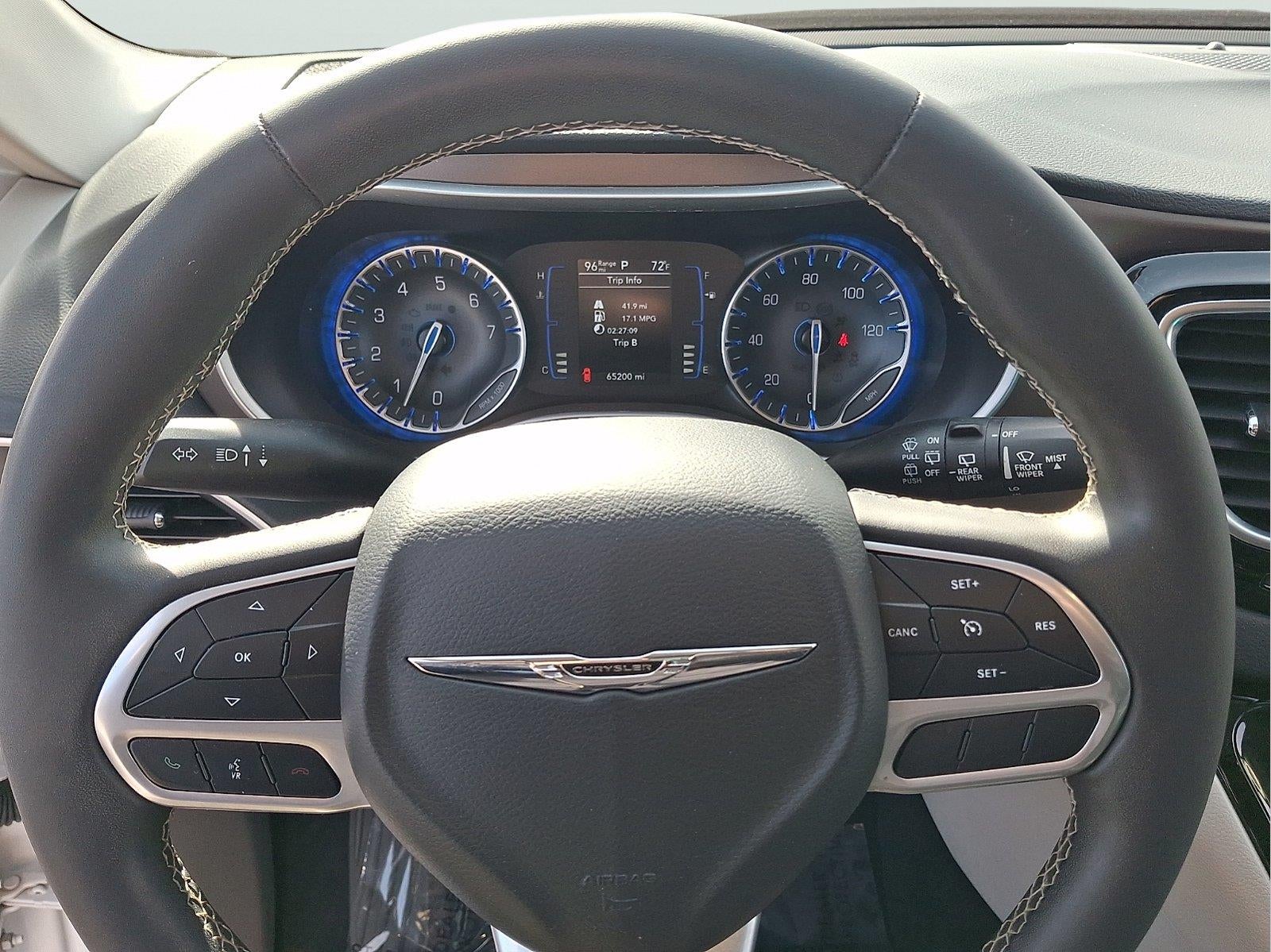 2022 Chrysler Voyager LX