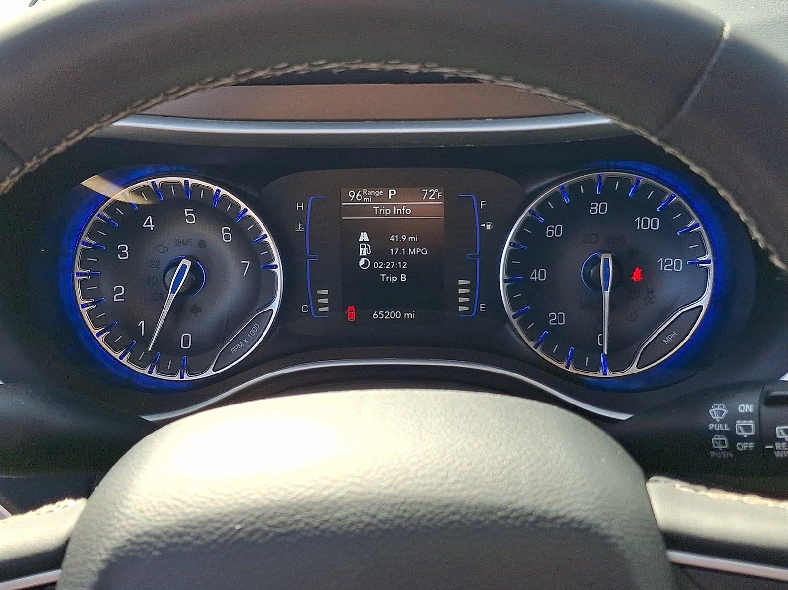 2022 Chrysler Voyager LX