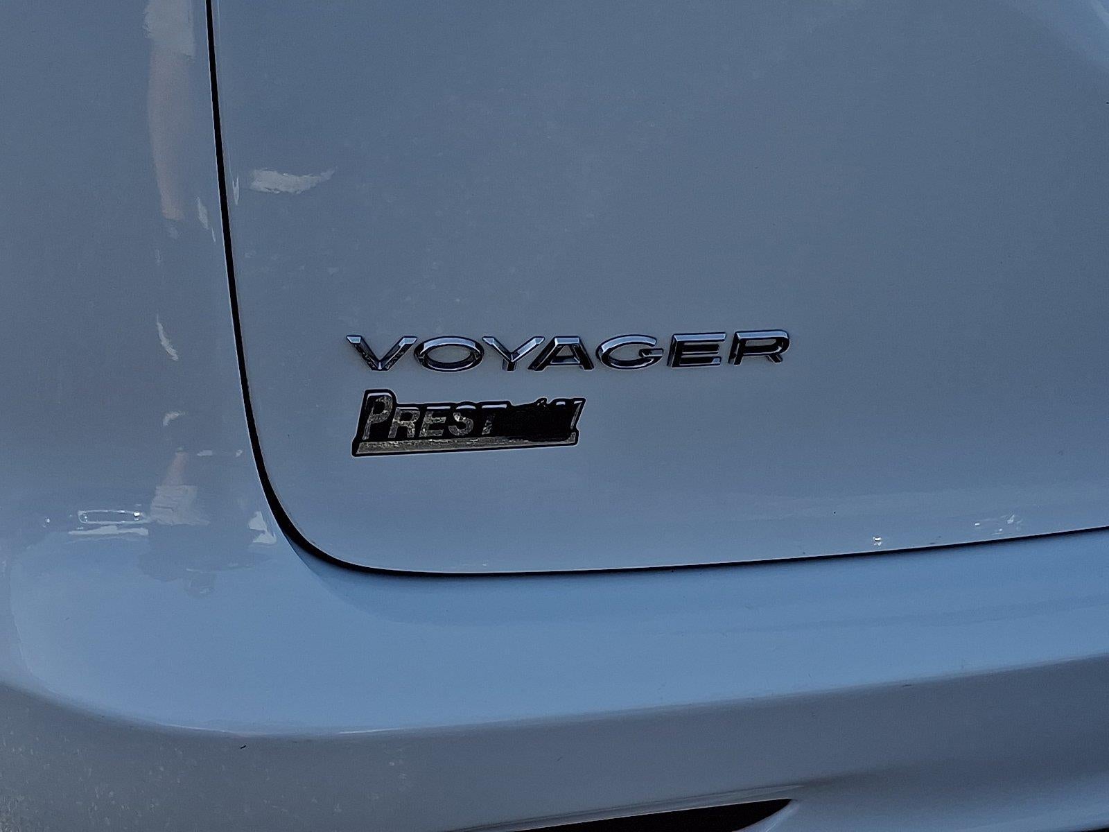 2022 Chrysler Voyager LX