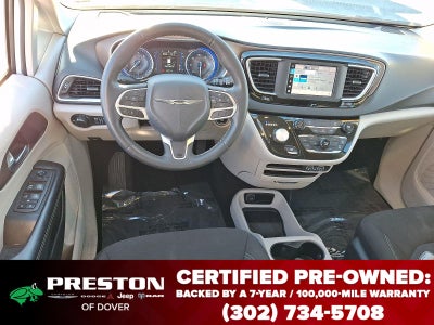 2022 Chrysler Voyager LX