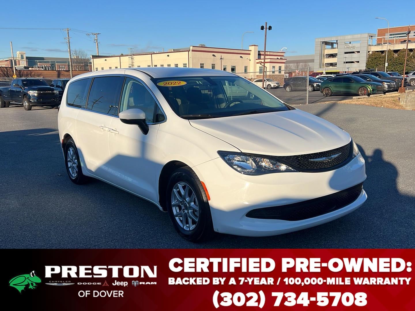 2022 Chrysler Voyager LX