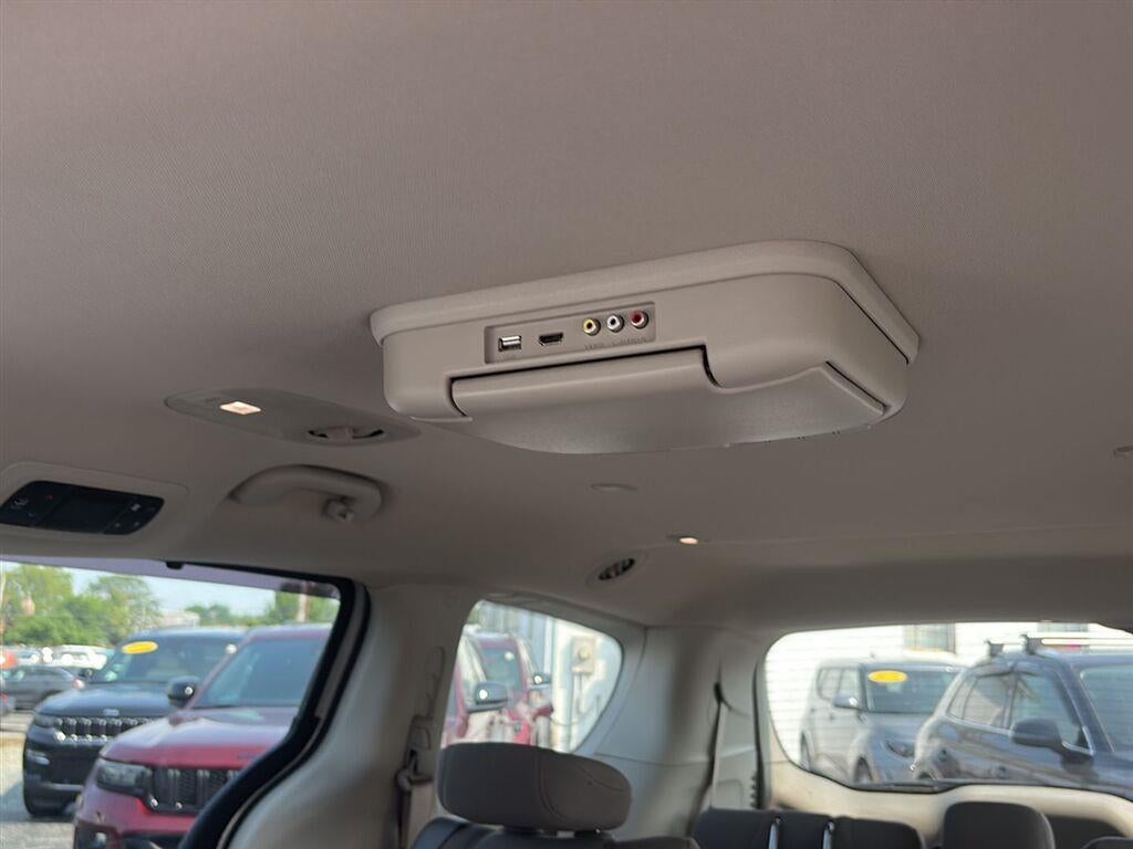 2021 Chrysler Pacifica Touring