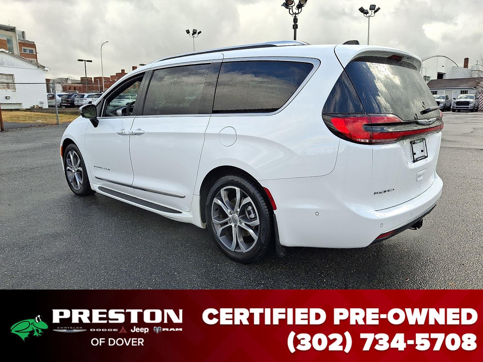 2025 Chrysler Pacifica Pinnacle