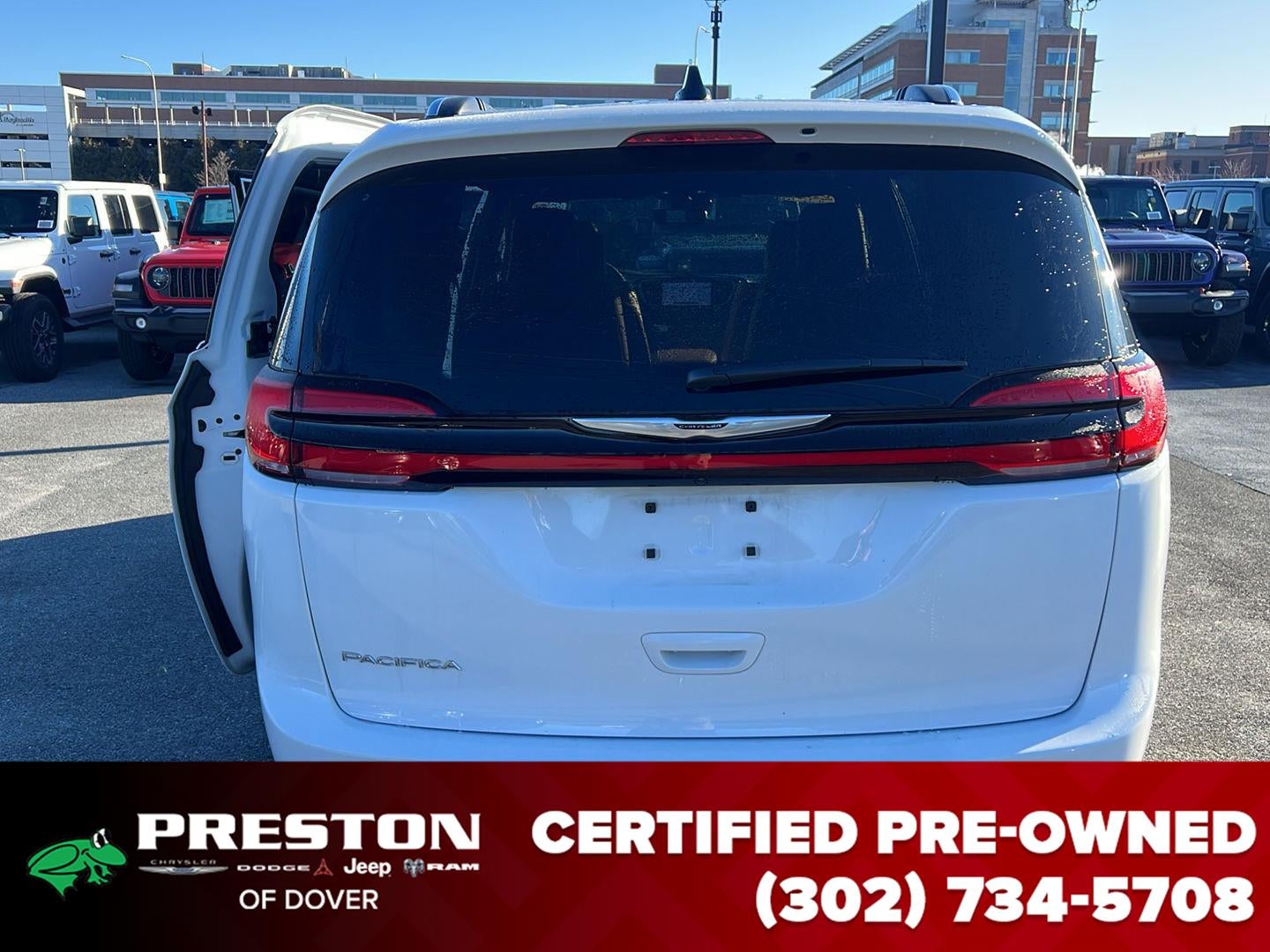 2025 Chrysler Pacifica Pinnacle