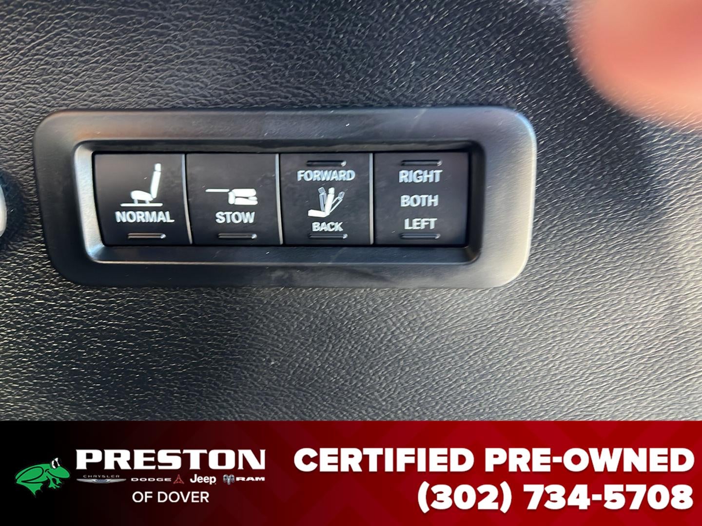 2025 Chrysler Pacifica Pinnacle