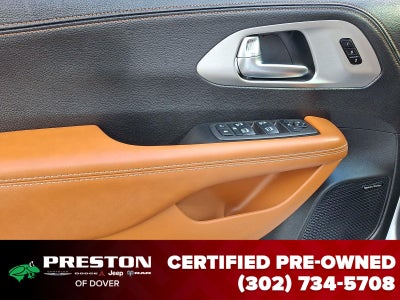 2025 Chrysler Pacifica Pinnacle