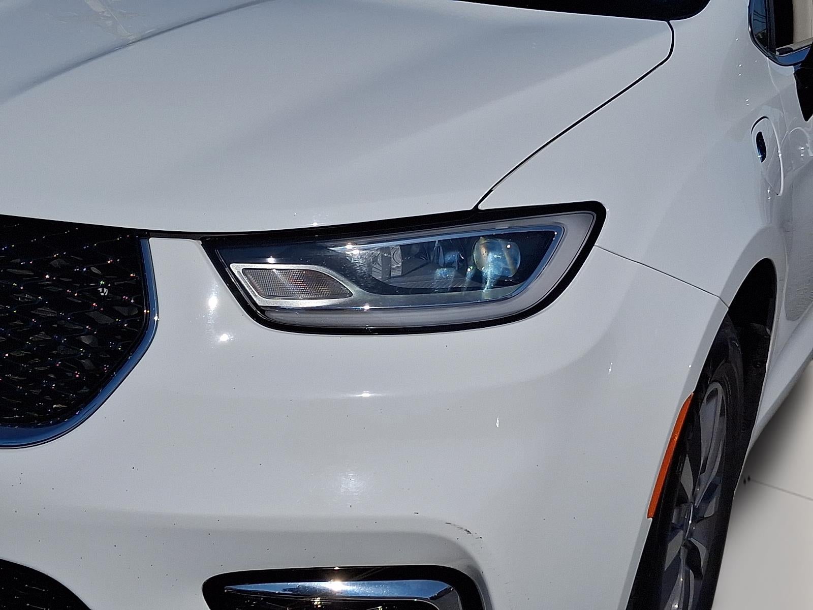 2024 Chrysler Pacifica Hybrid Select