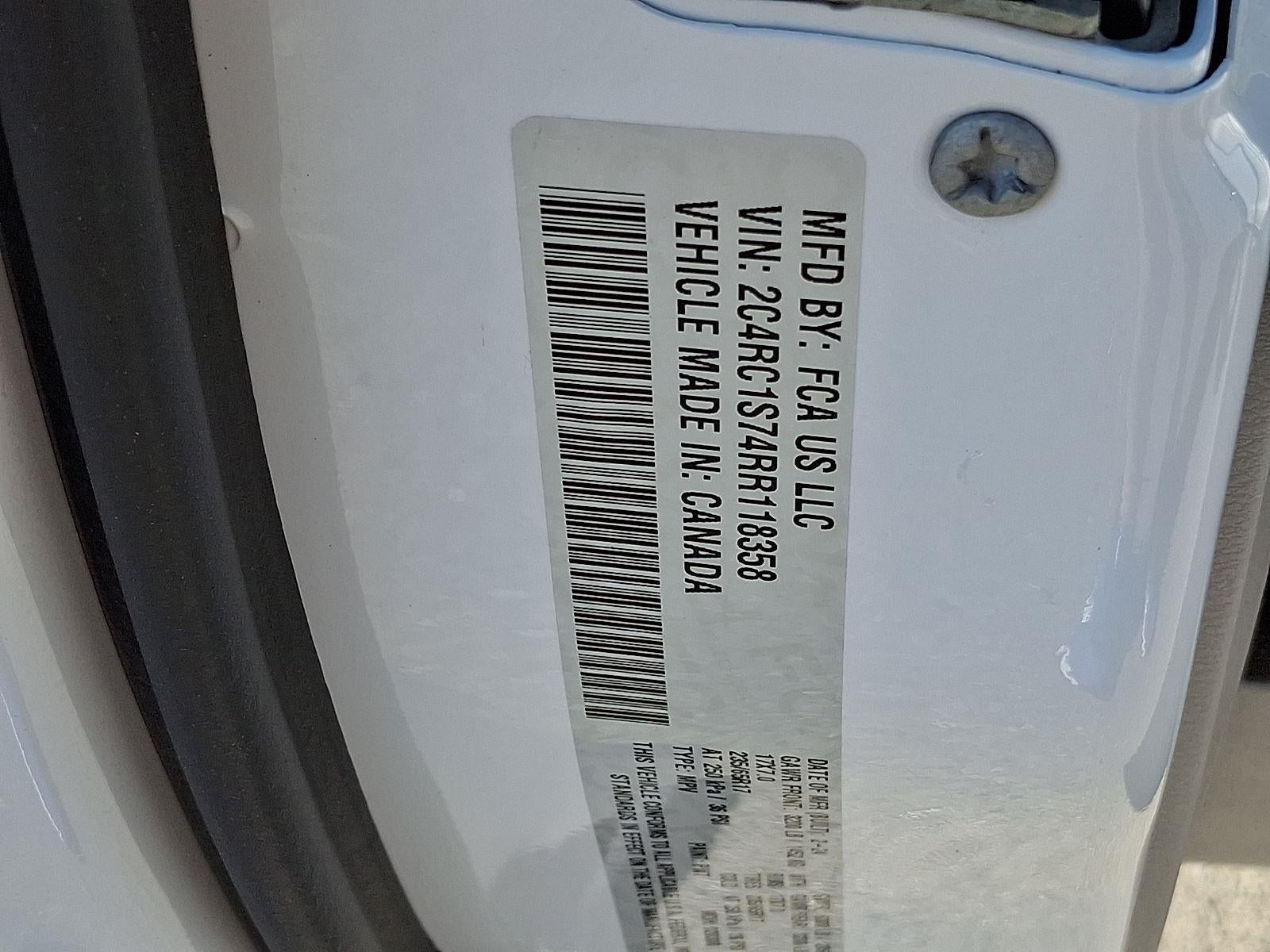 2024 Chrysler Pacifica Hybrid Select