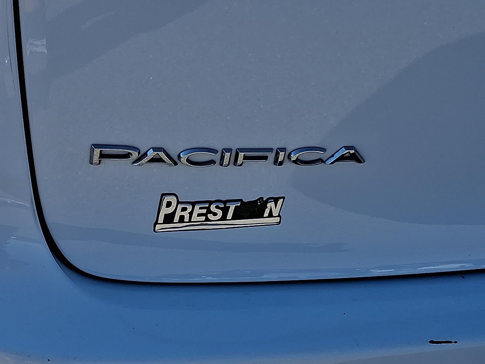 2024 Chrysler Pacifica Hybrid Select