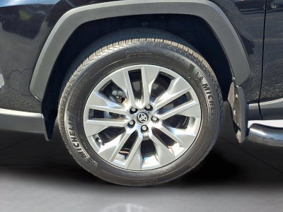 2024 Toyota Rav4 XLE Premium