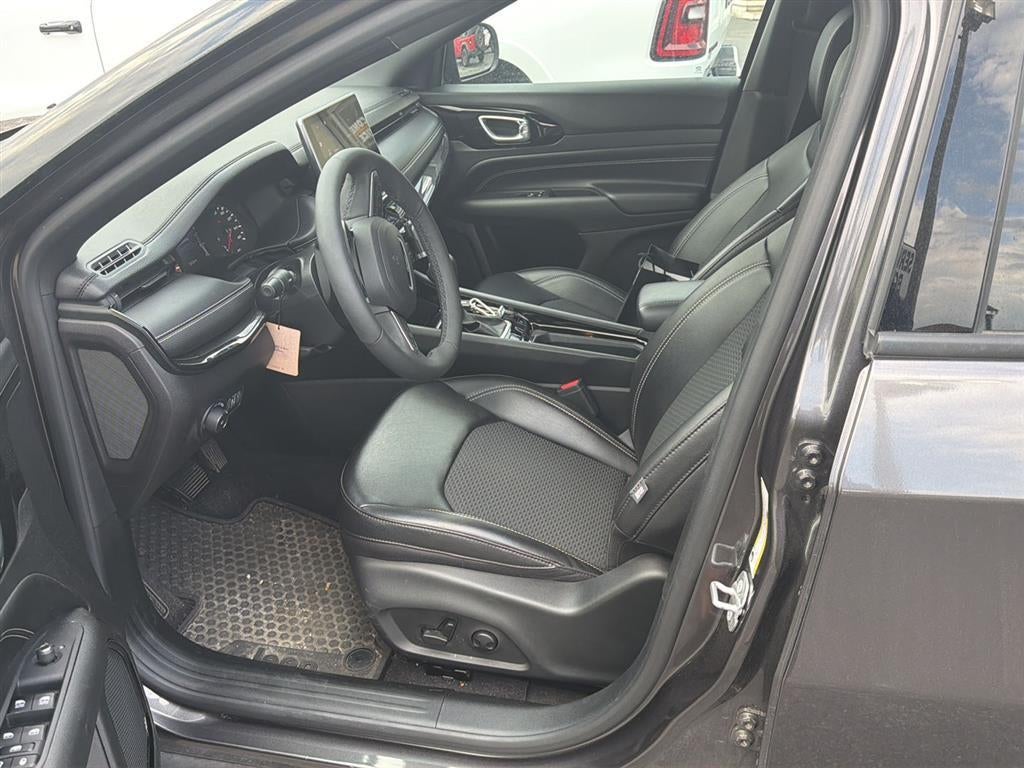 2023 Jeep Compass Altitude