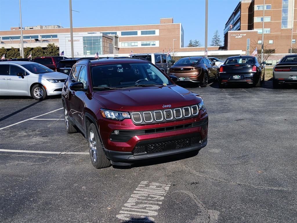 2022 Jeep Compass Latitude Lux