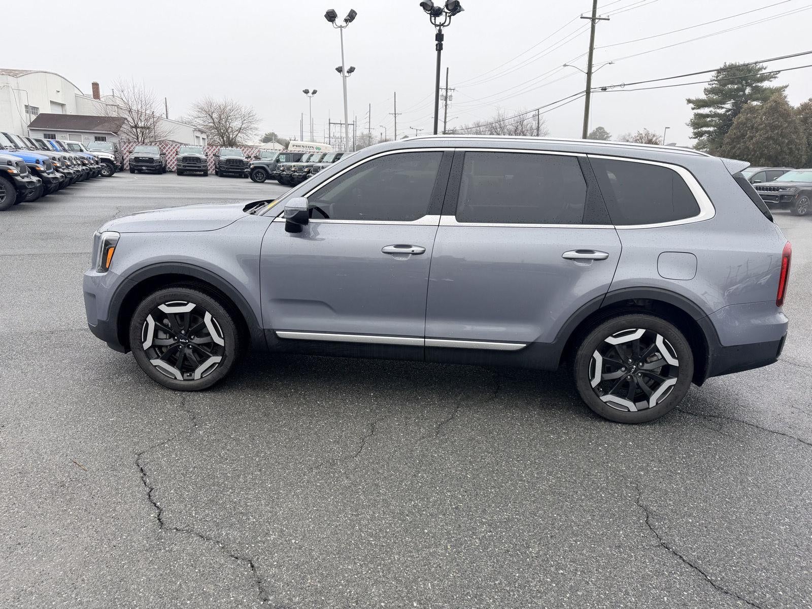 2023 Kia Telluride S